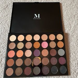 Morphe 35W palette